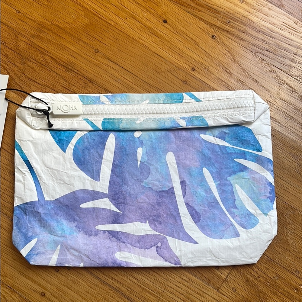 ALOHA Collection White and Purple Leaf Cosmetic Bag